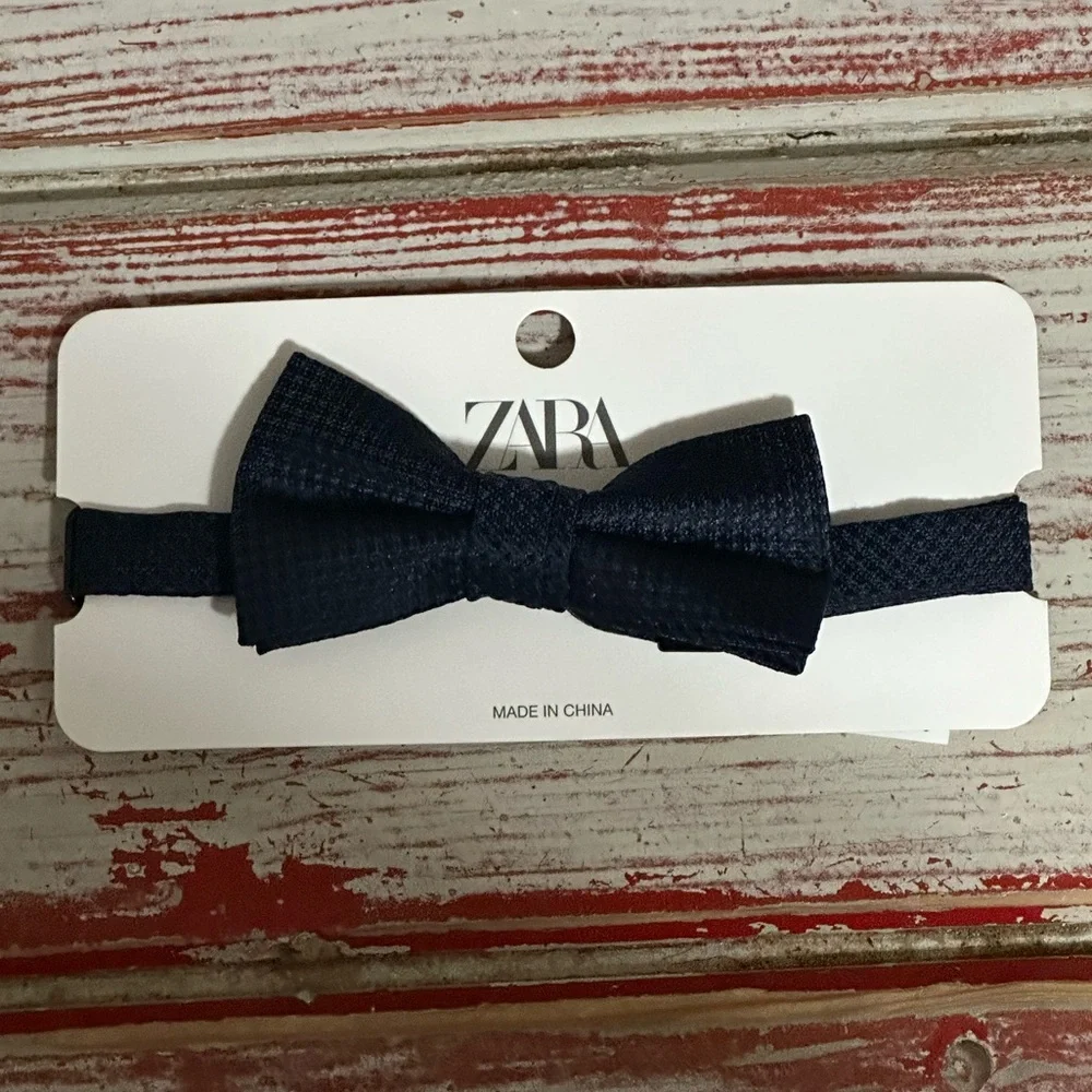 {Zara} Kids Satin Effect Texture Classic Navy Bow Tie